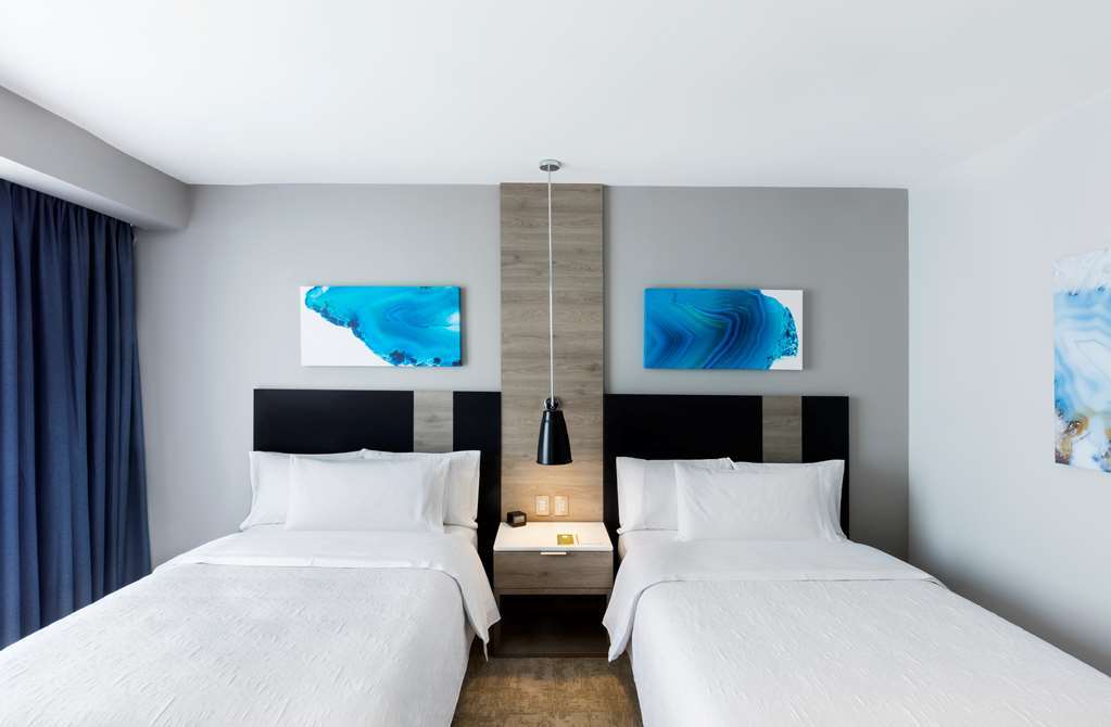 Hilton Garden Riverwatch Hotel